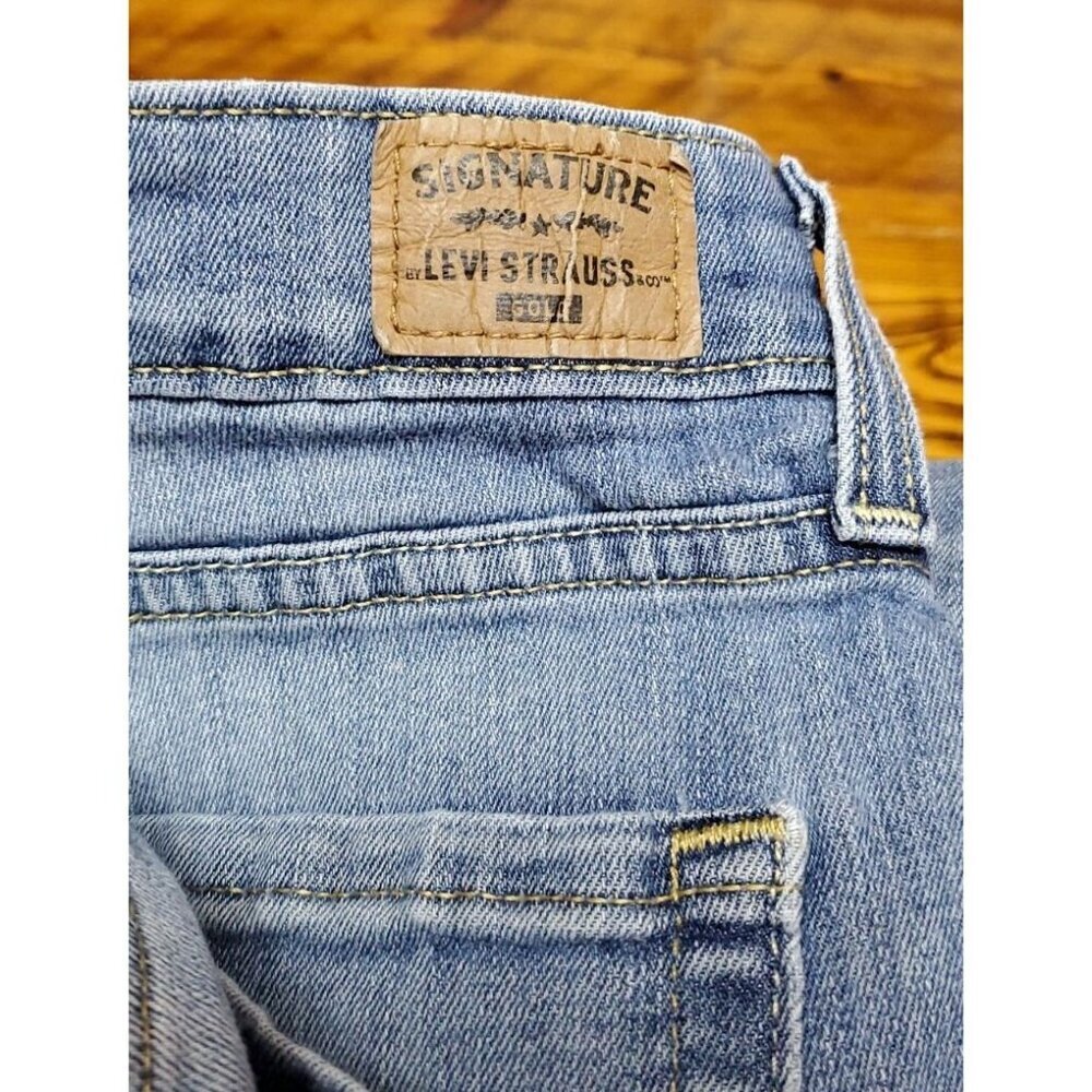 3 Women Levi Strauss Signature Mid Rise Boot Cut 31W 30L - Picture 8 of 9